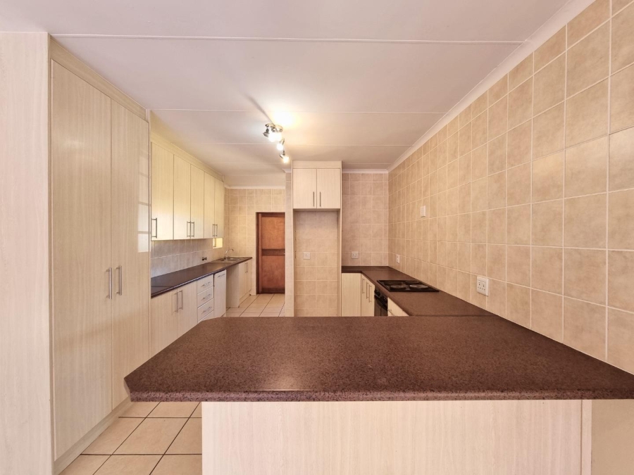 3 Bedroom Property for Sale in Sandbaai Western Cape